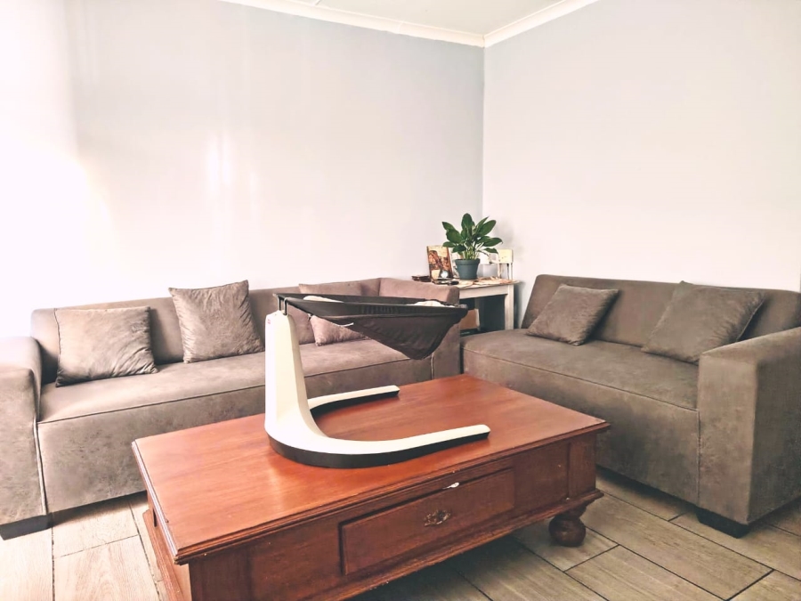 3 Bedroom Property for Sale in Silwood Heights Western Cape